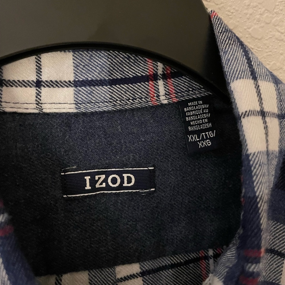 XXL Izod Mens Flannels 3 shirts in a bundle for one price. - Picture 7 of 11